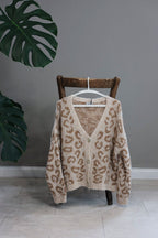 Kuscheliger Leo-Cardigan